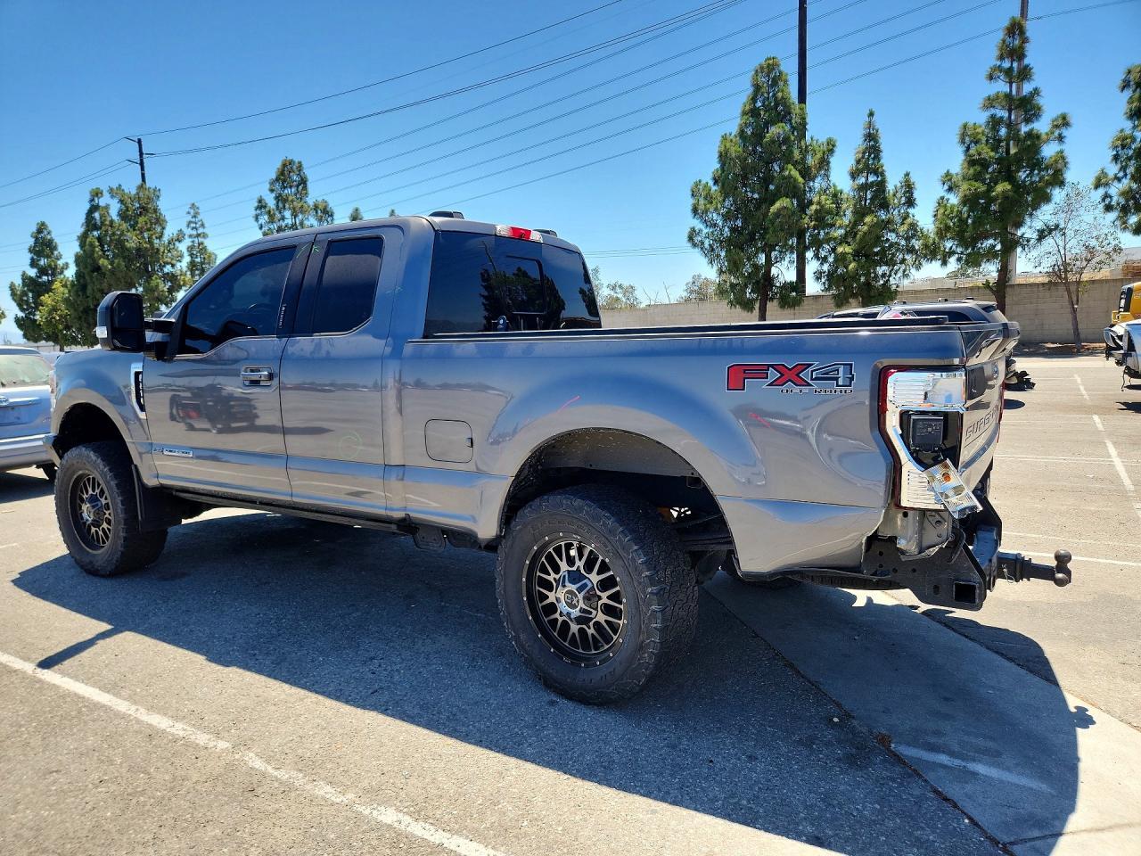 2022 Ford F250 Super Duty - Фото 2