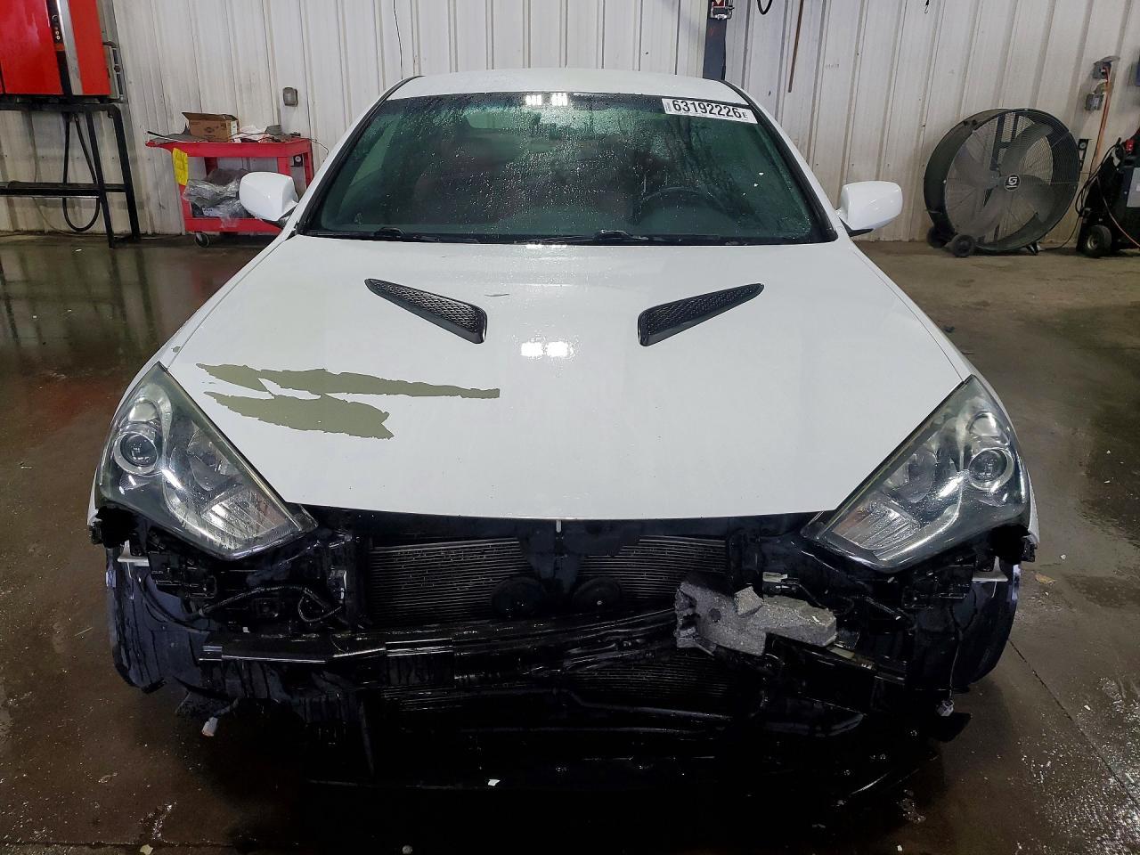 2013 Hyundai Genesis Coupe 3.8 R-Spec - Image 5