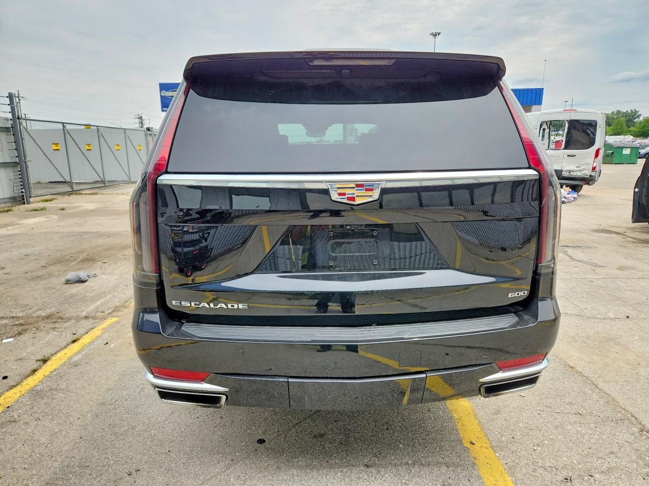2024 Cadillac Escalade Premium Luxury - Image 6