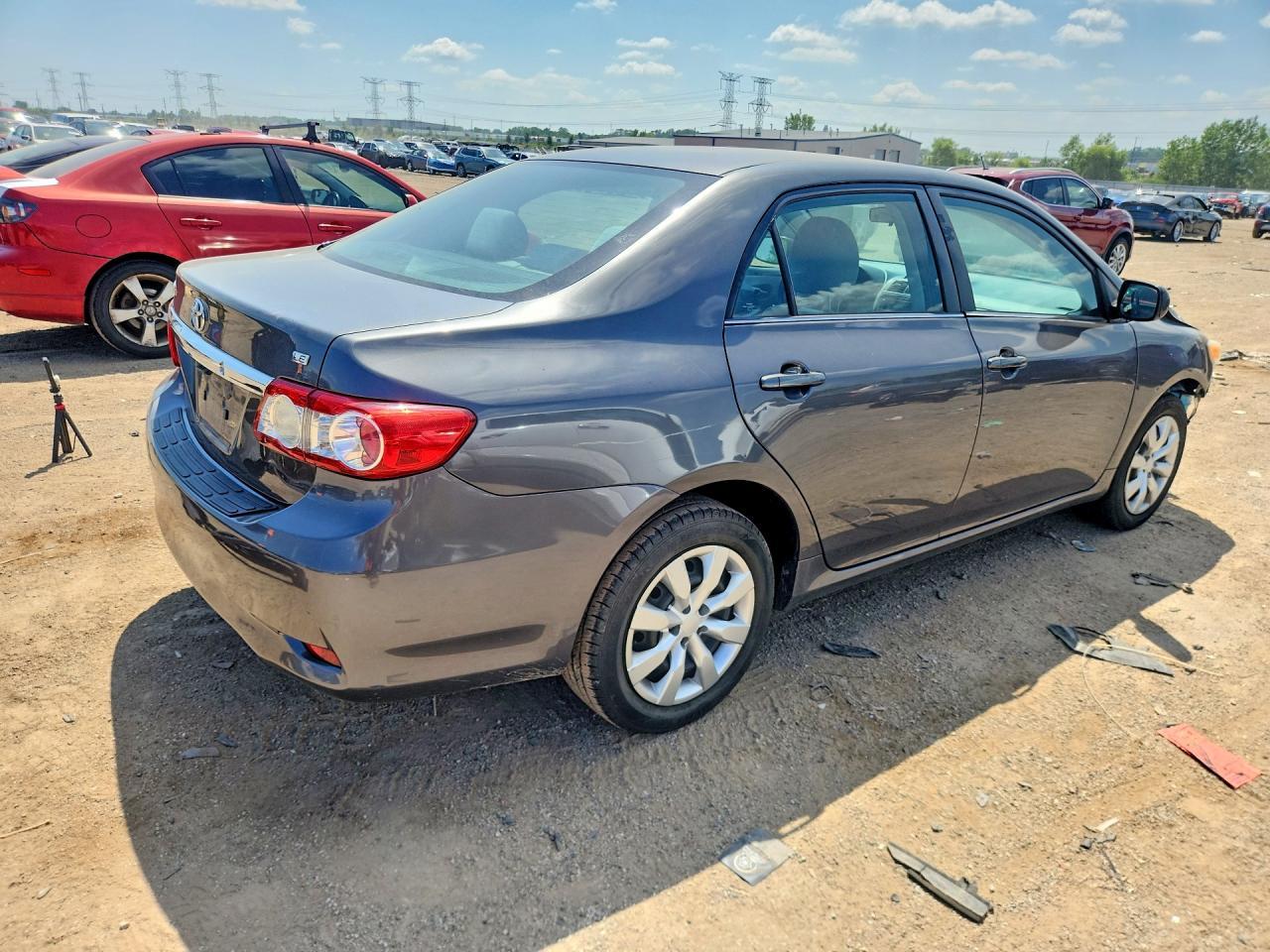 2013 Toyota Corolla Le - Фото 3