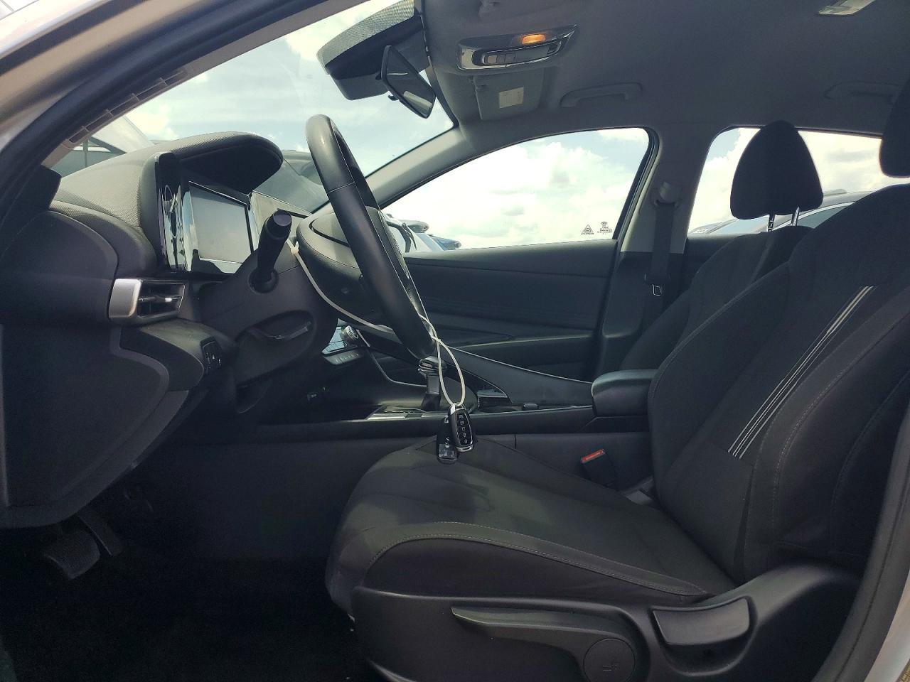2022 Hyundai Elantra Sel - Фото 7