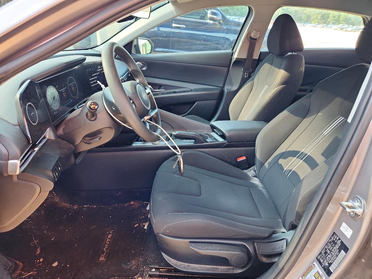 2024 Hyundai Elantra Sel - Image 7