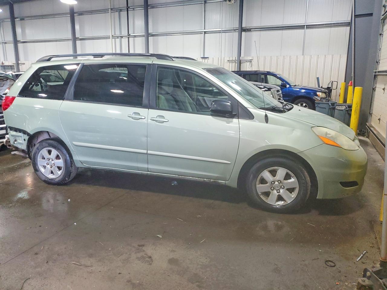 2006 Toyota Sienna Le 8 Passenger - Фото 4