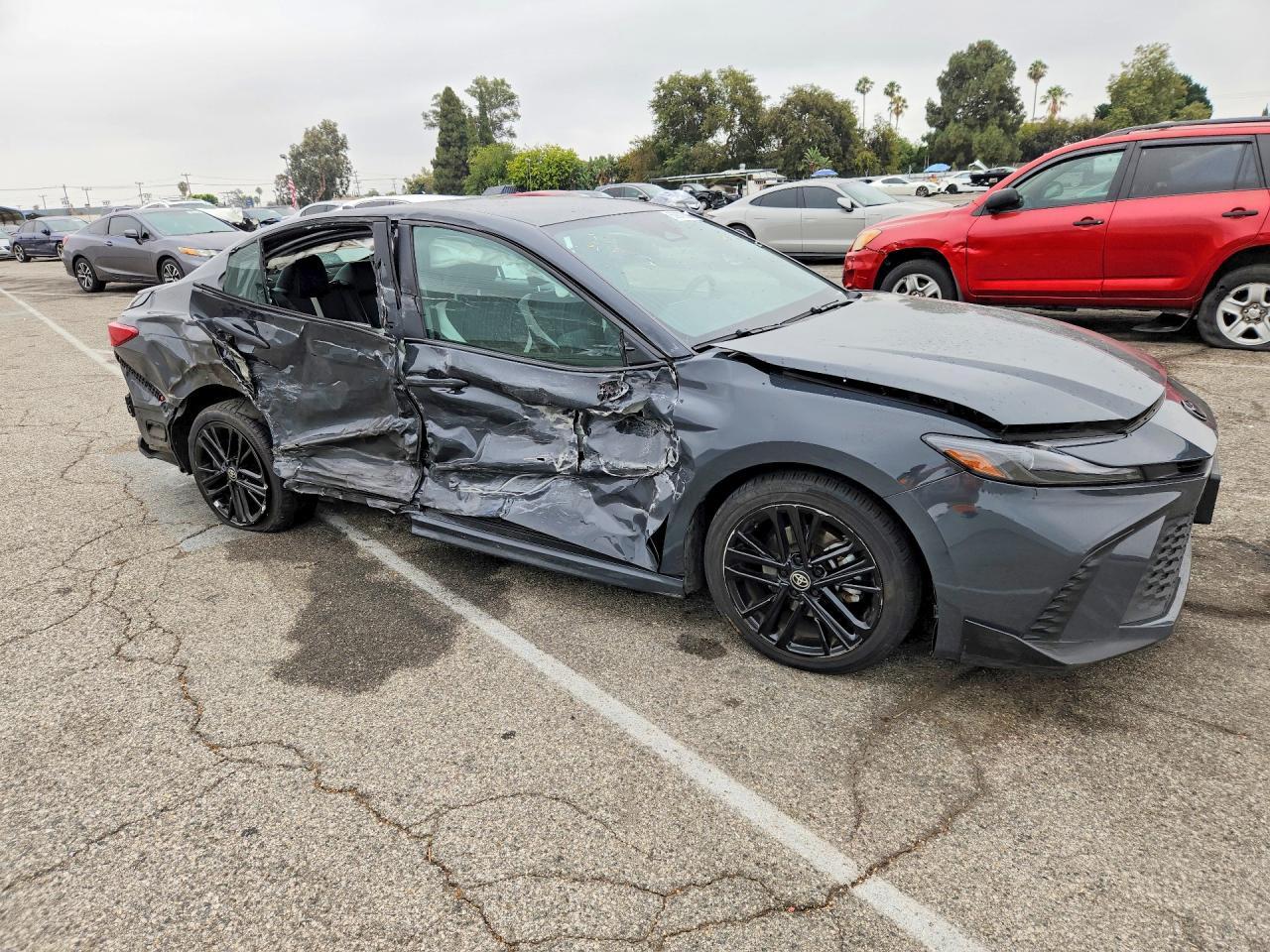 2025 Toyota Camry Se - Фото 4