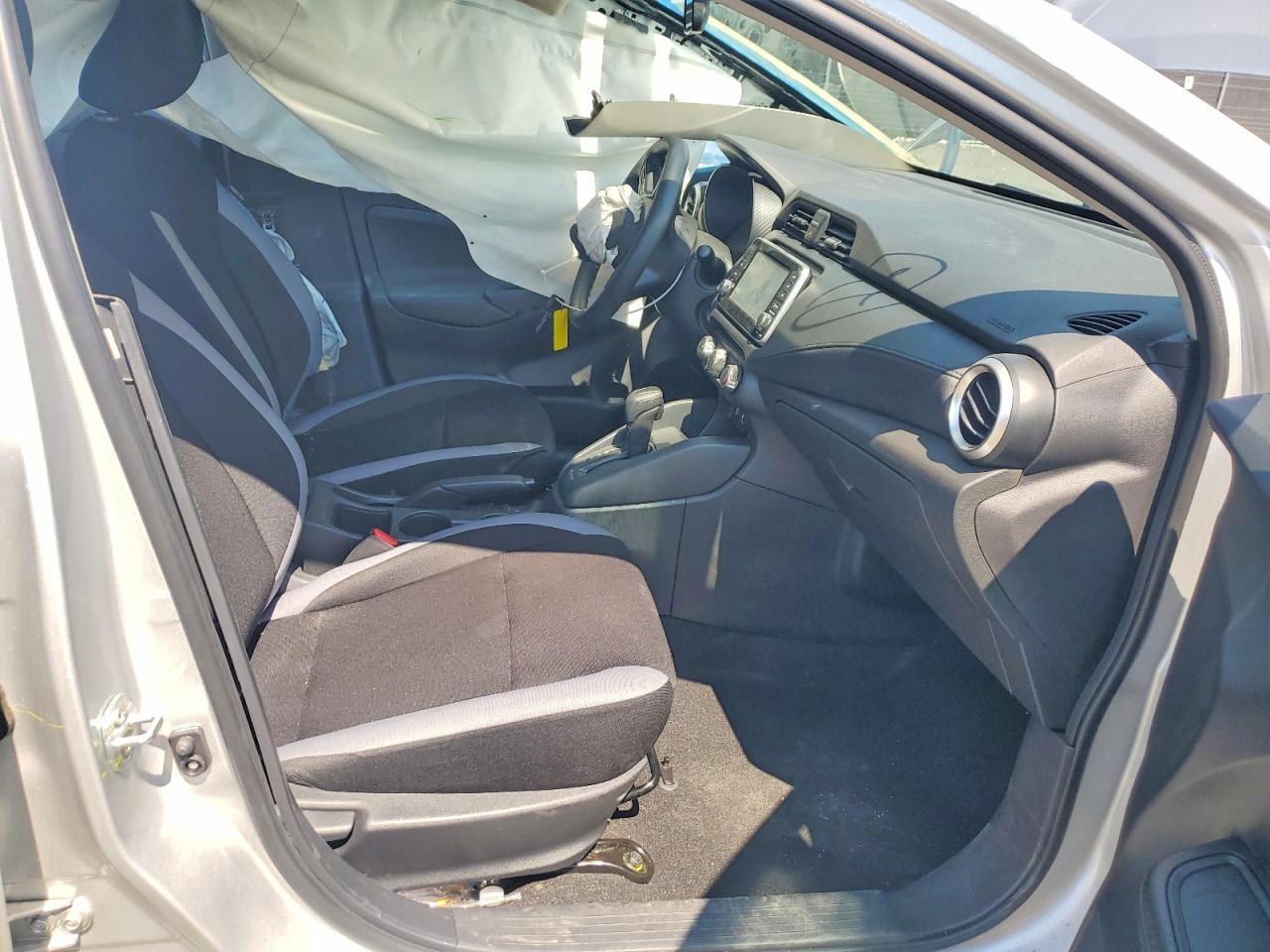 2025 Nissan Versa S - Image 7