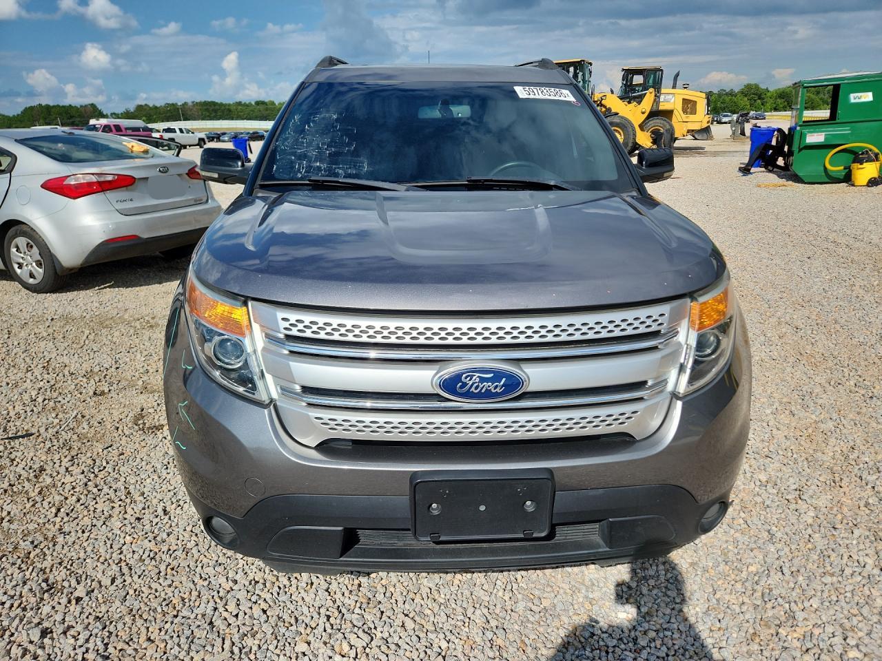 2012 Ford Explorer Xlt - Image 5