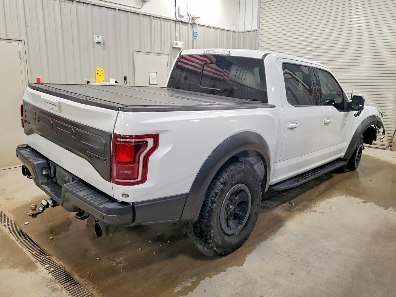 2017 Ford F150 Raptor - Image 3