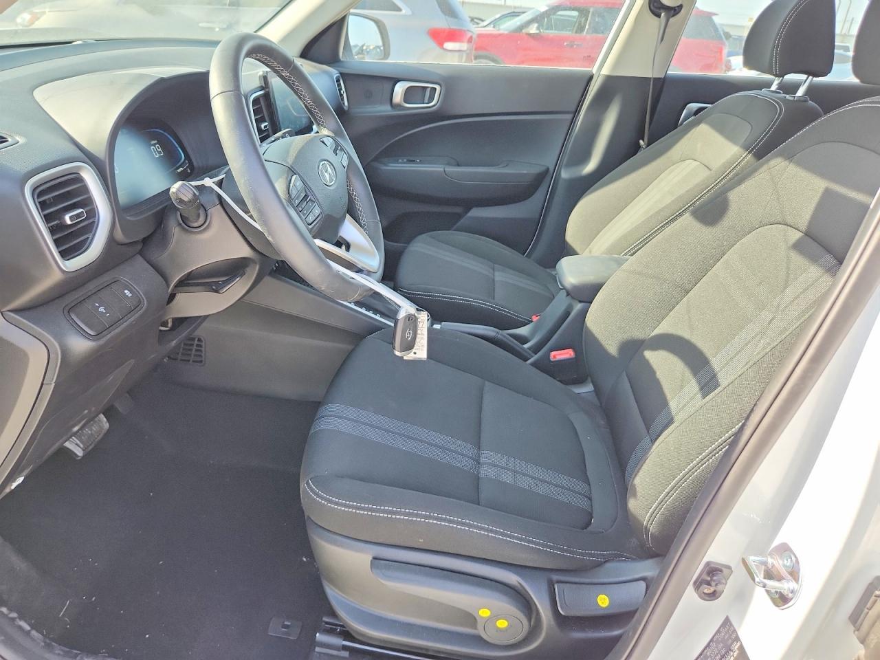 2026 Hyundai Venue Sel - Image 7