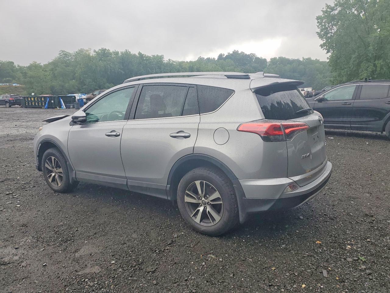 2017 Toyota Rav4 Xle - Фото 2