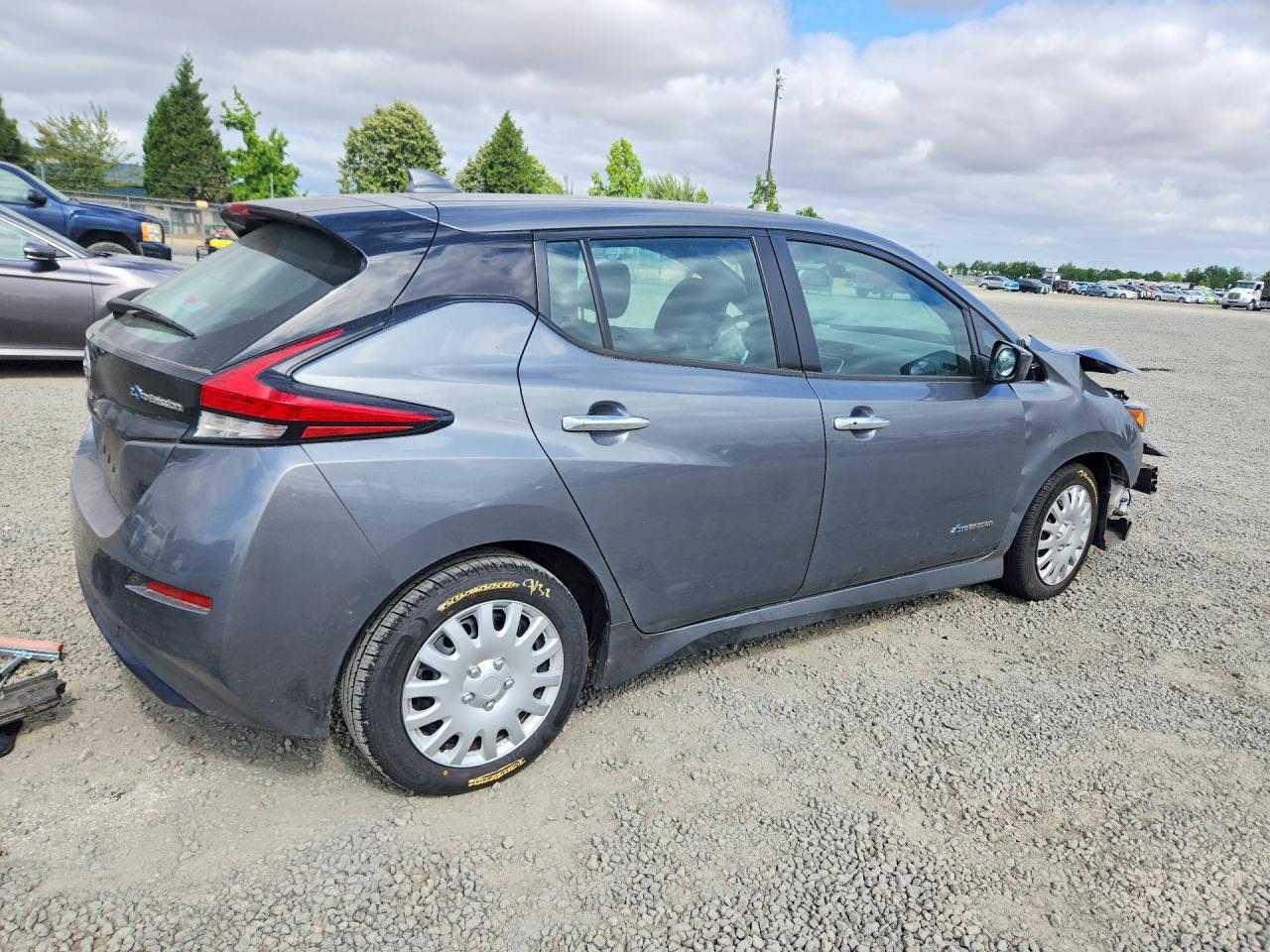 2019 Nissan Leaf S - Фото 3