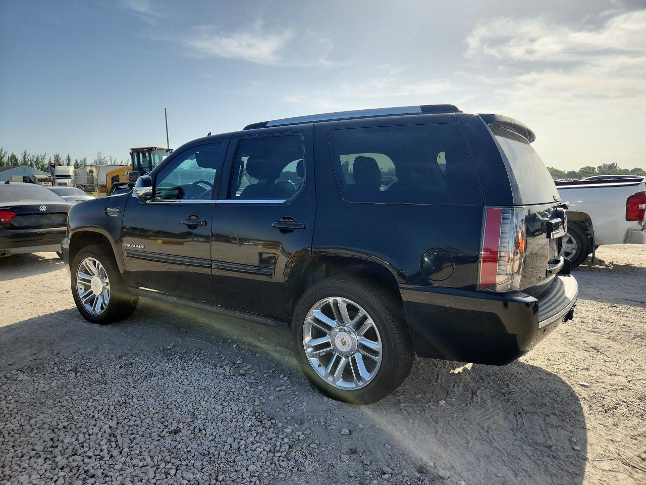 2013 Cadillac Escalade Premium - Фото 2