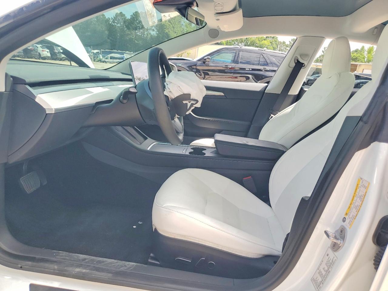 2023 Tesla Model 3 - Фото 7