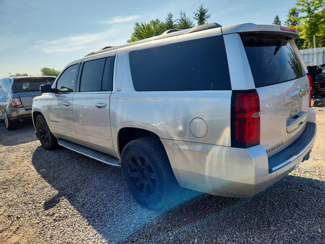2015 Chevrolet Suburban K1500 Ltz - Фото 2