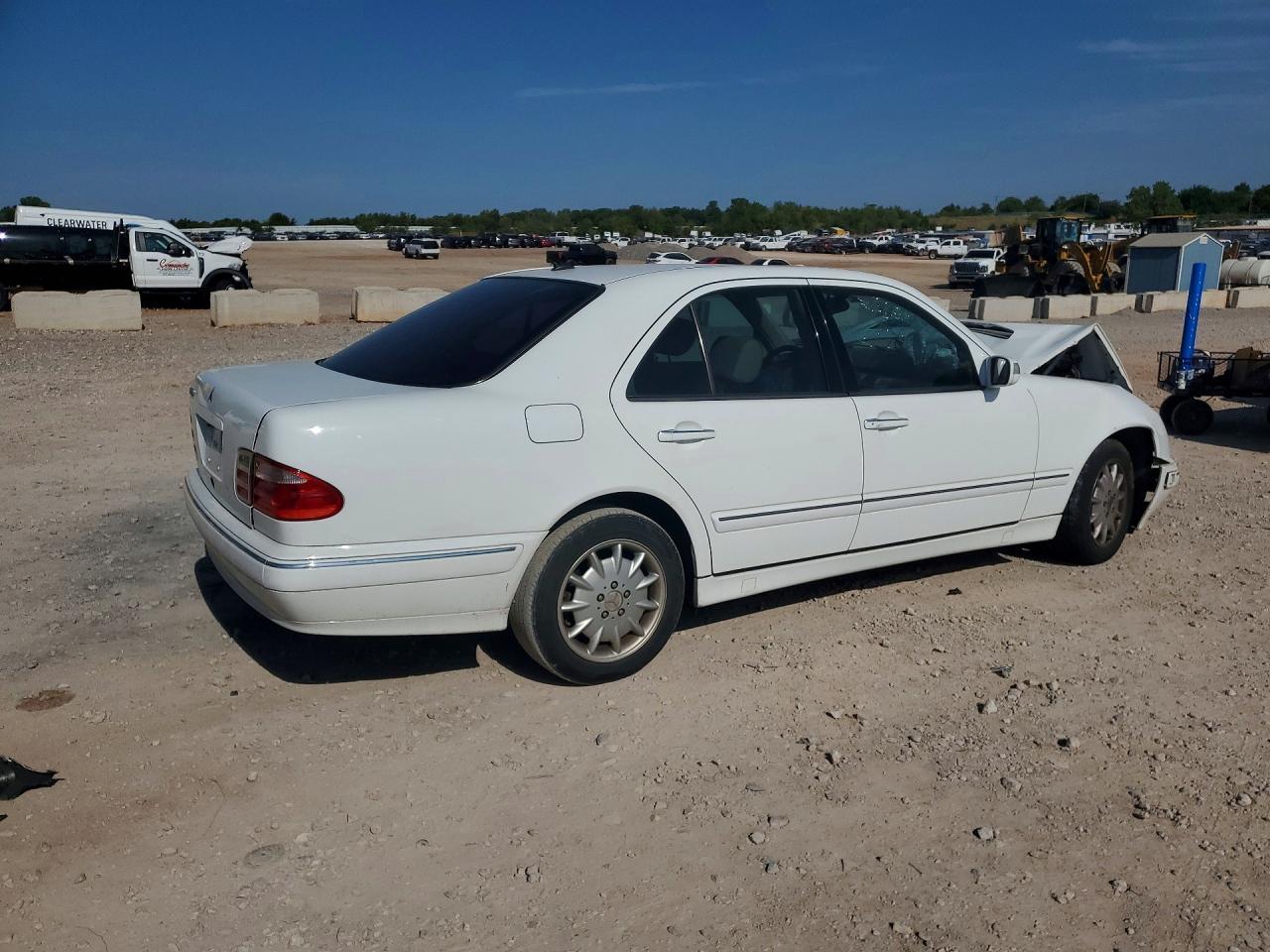 2001 Mercedes-Benz E 320 - Фото 3