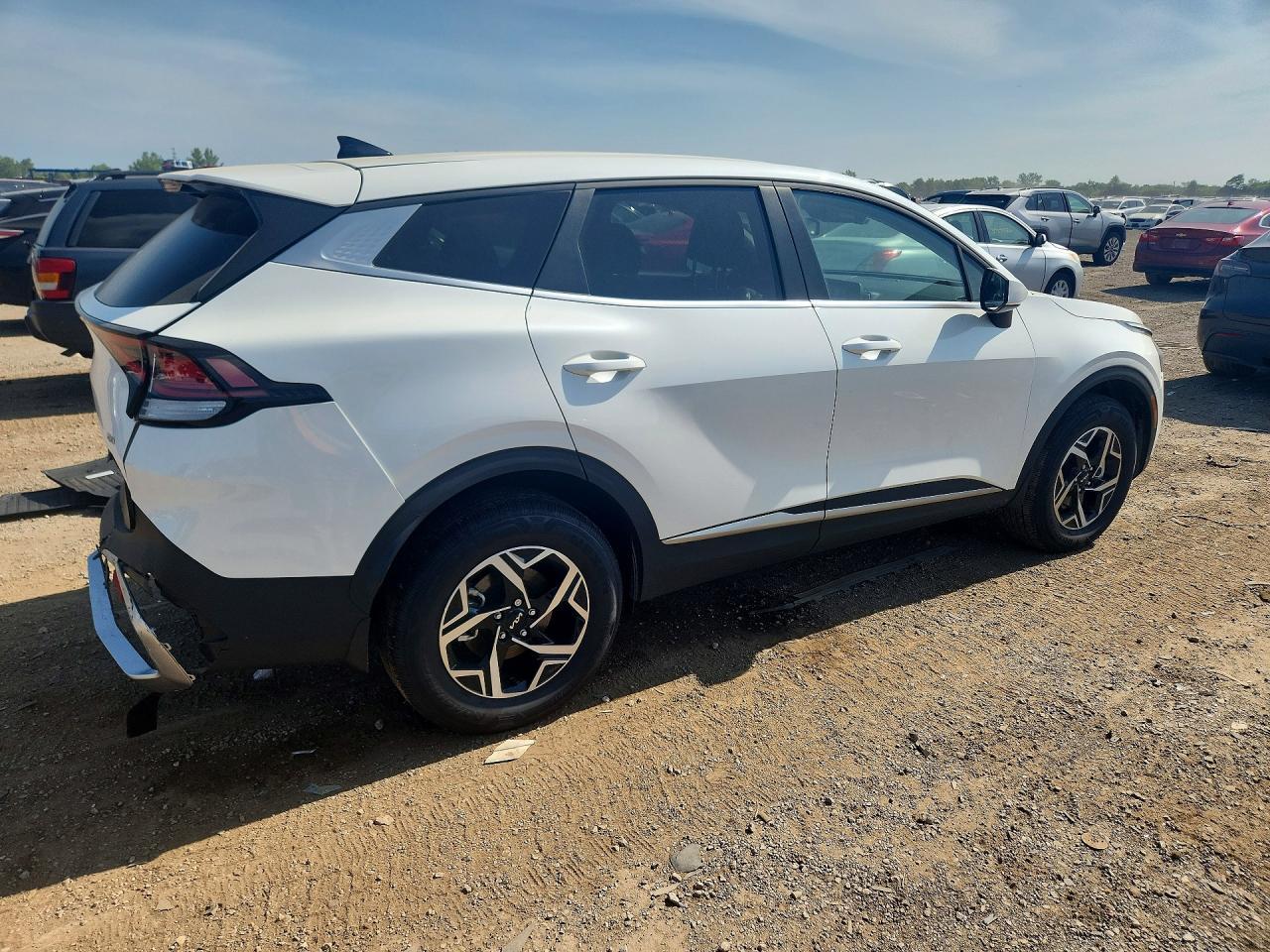 2025 Kia Sportage Lx - Image 3