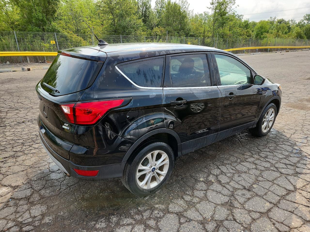 2019 Ford Escape Se - Image 3