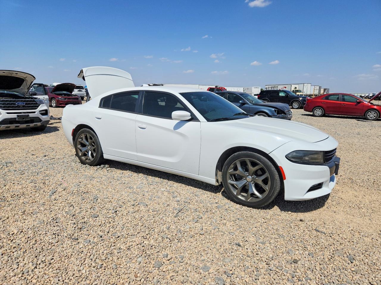 2015 Dodge Charger Sxt - Image 4
