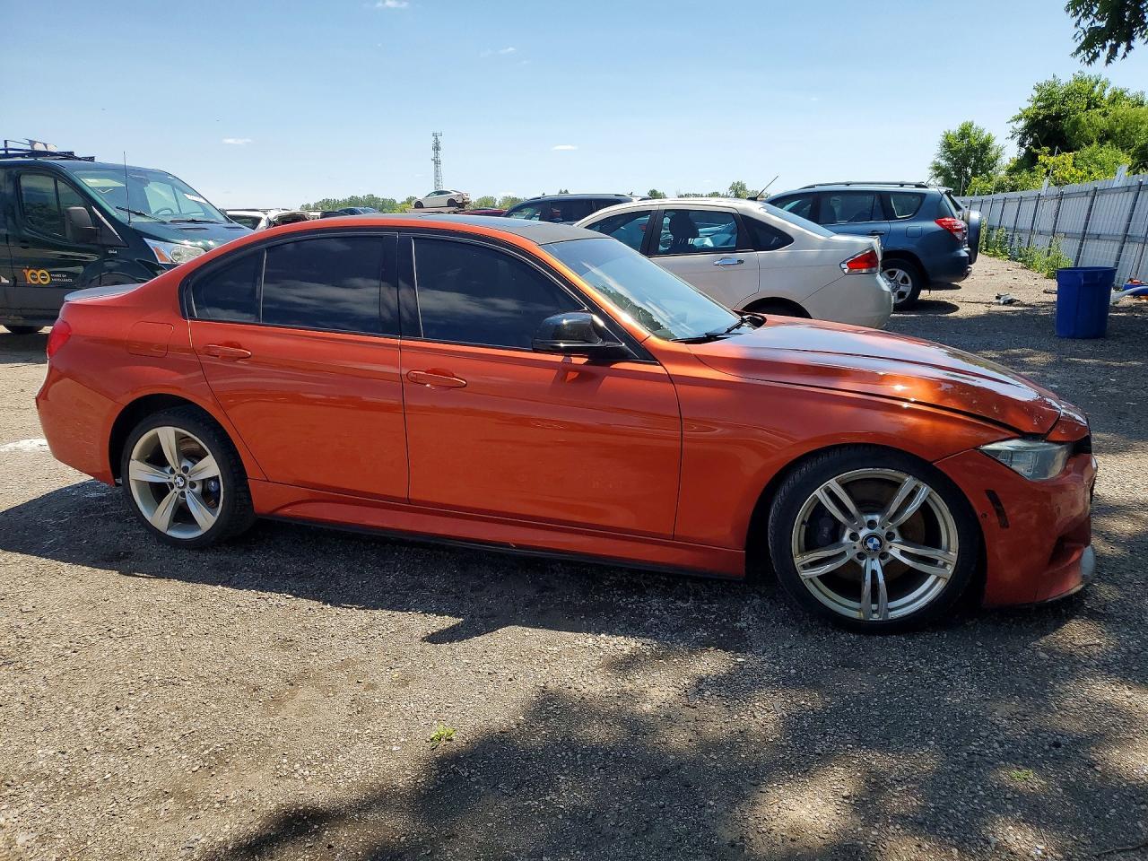 2014 BMW 335 Xi - Image 4