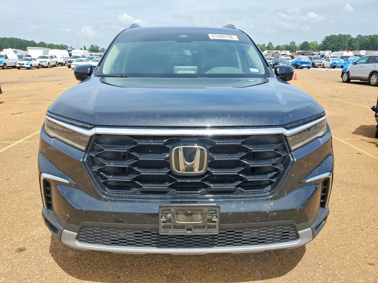 2023 Honda Pilot Touring - Image 5