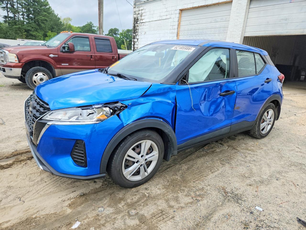 2022 Nissan Kicks S