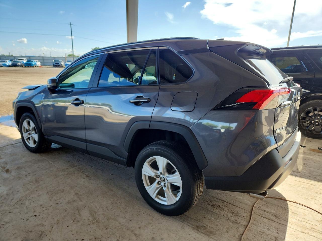 2021 Toyota Rav4 Xle - Image 2