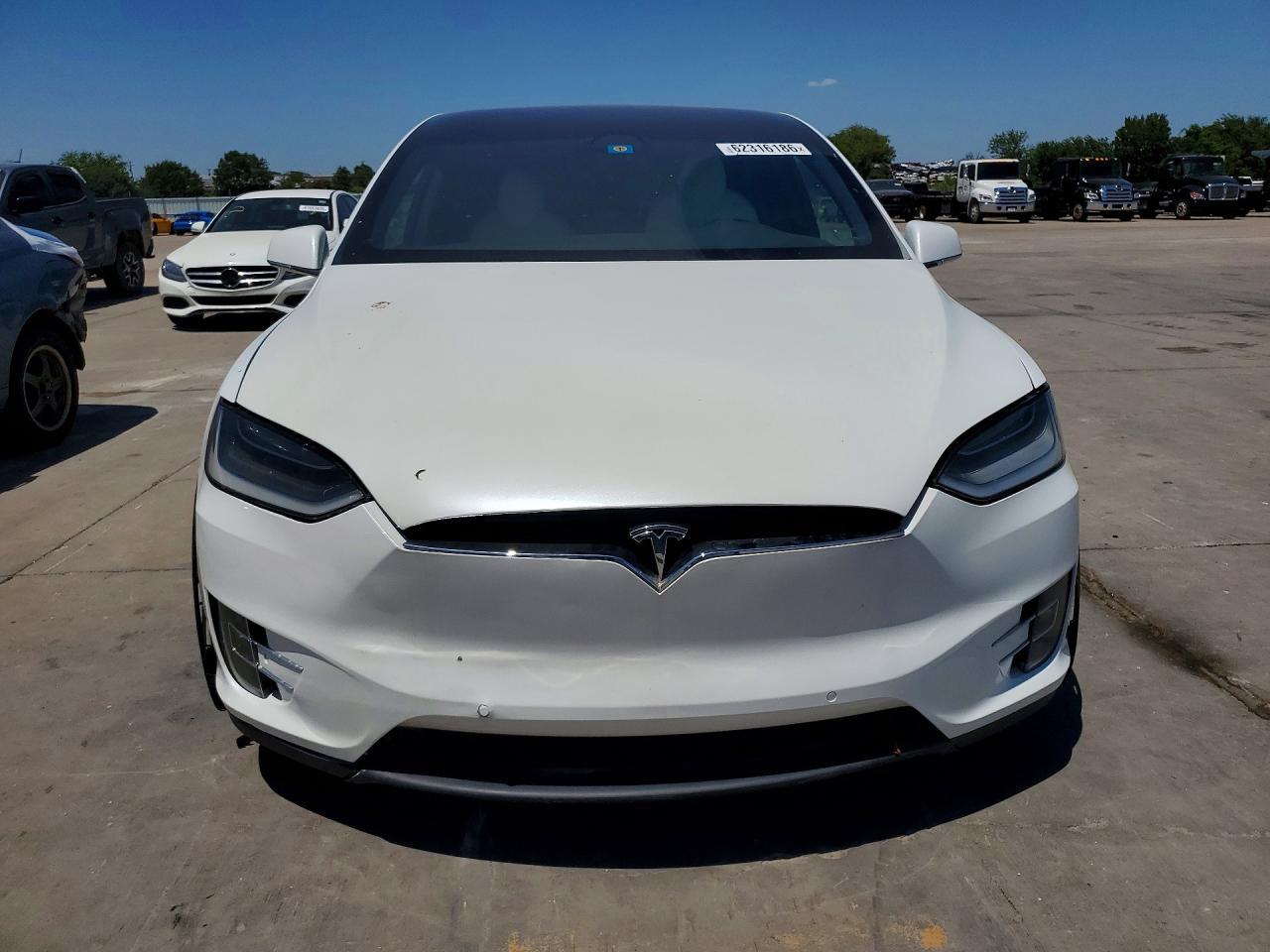 2020 Tesla Model X - Image 5