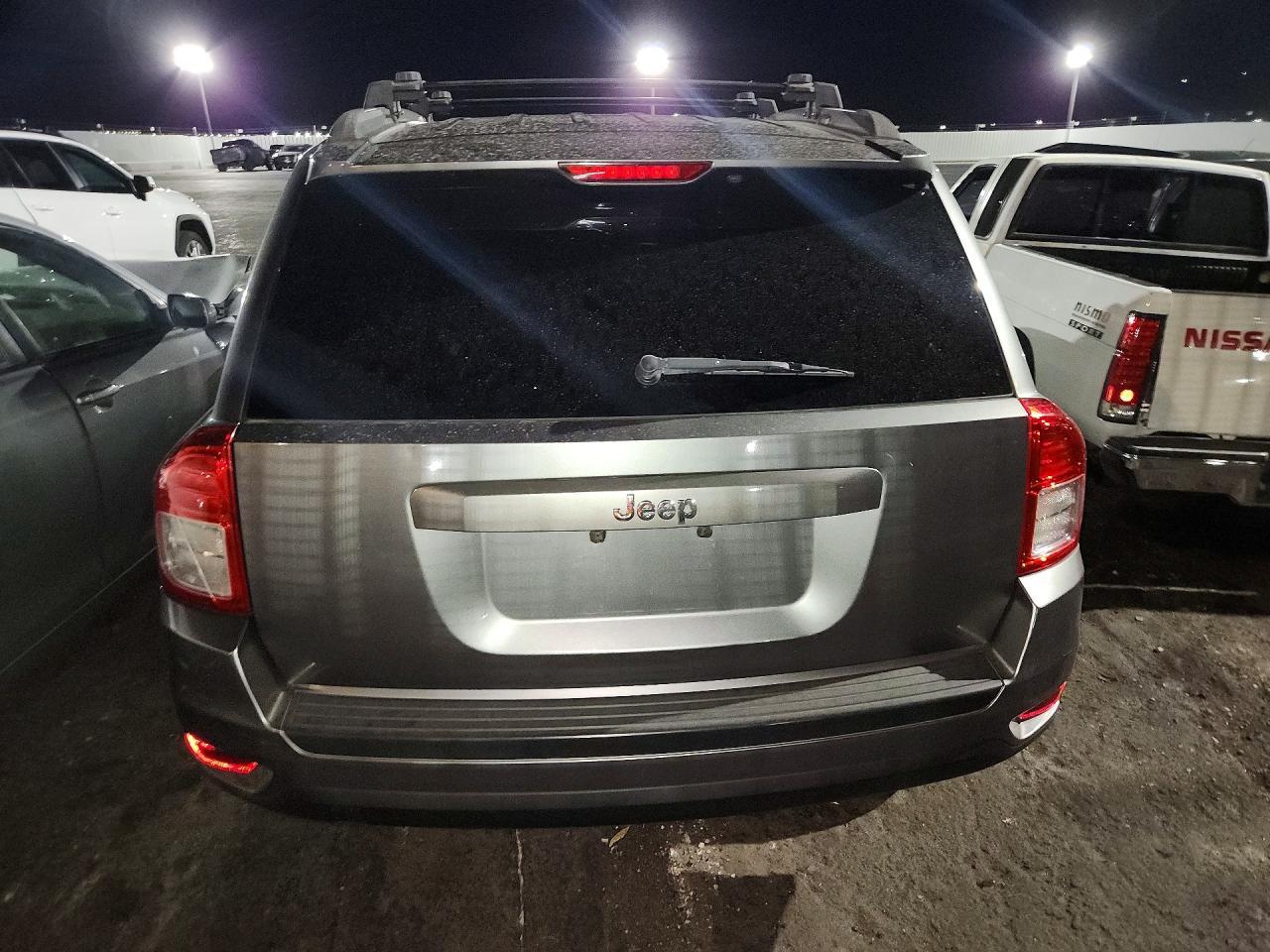 2011 Jeep Compass Sport - Фото 6