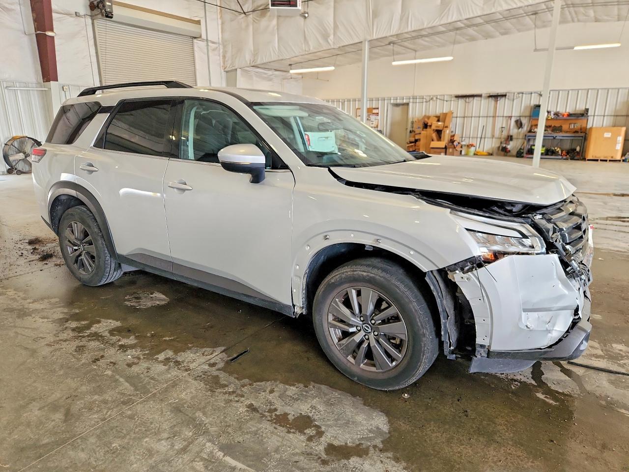 2022 Nissan Pathfinder Sv - Image 4