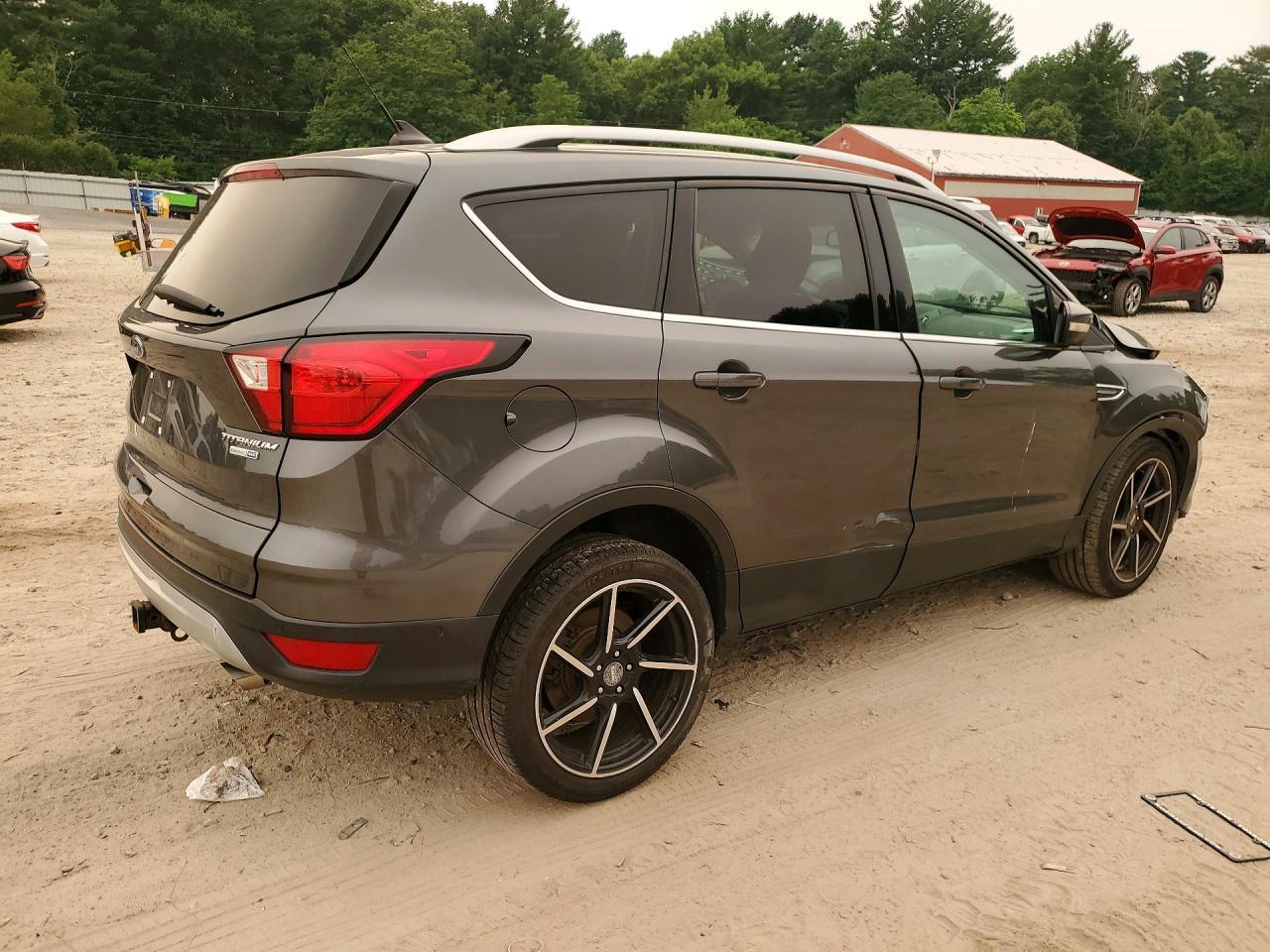 2019 Ford Escape Titanium - Фото 3