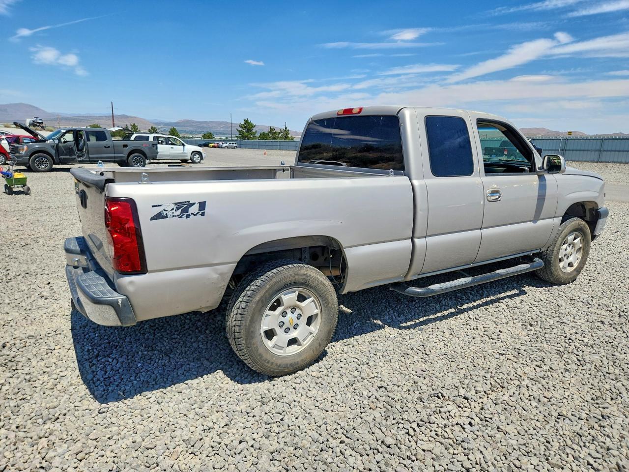 2005 Chevrolet Silverado K1500 - Фото 3
