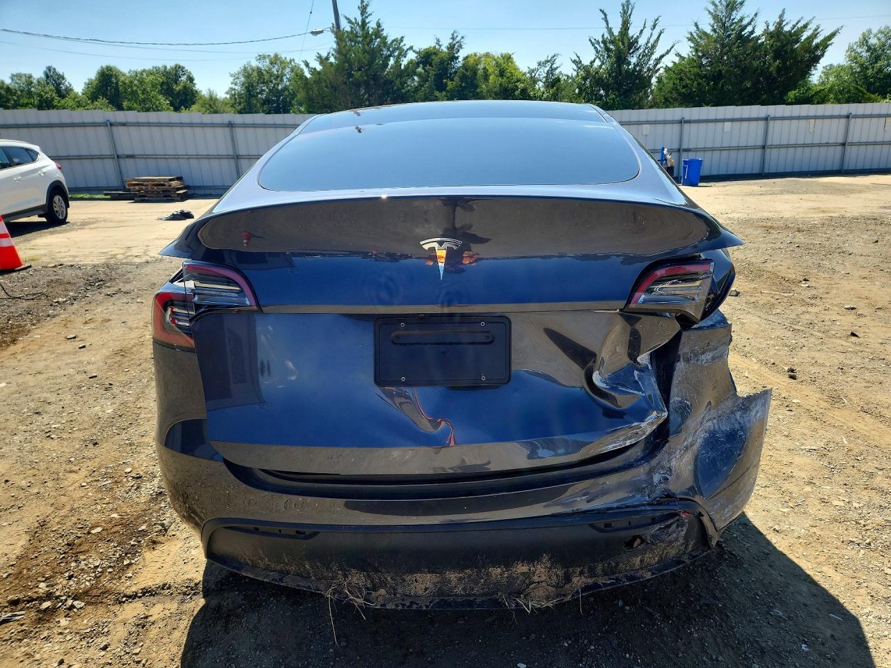 2023 Tesla Model Y - Фото 6