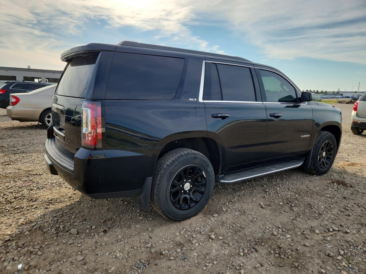 2016 GMC Yukon Slt - Фото 3