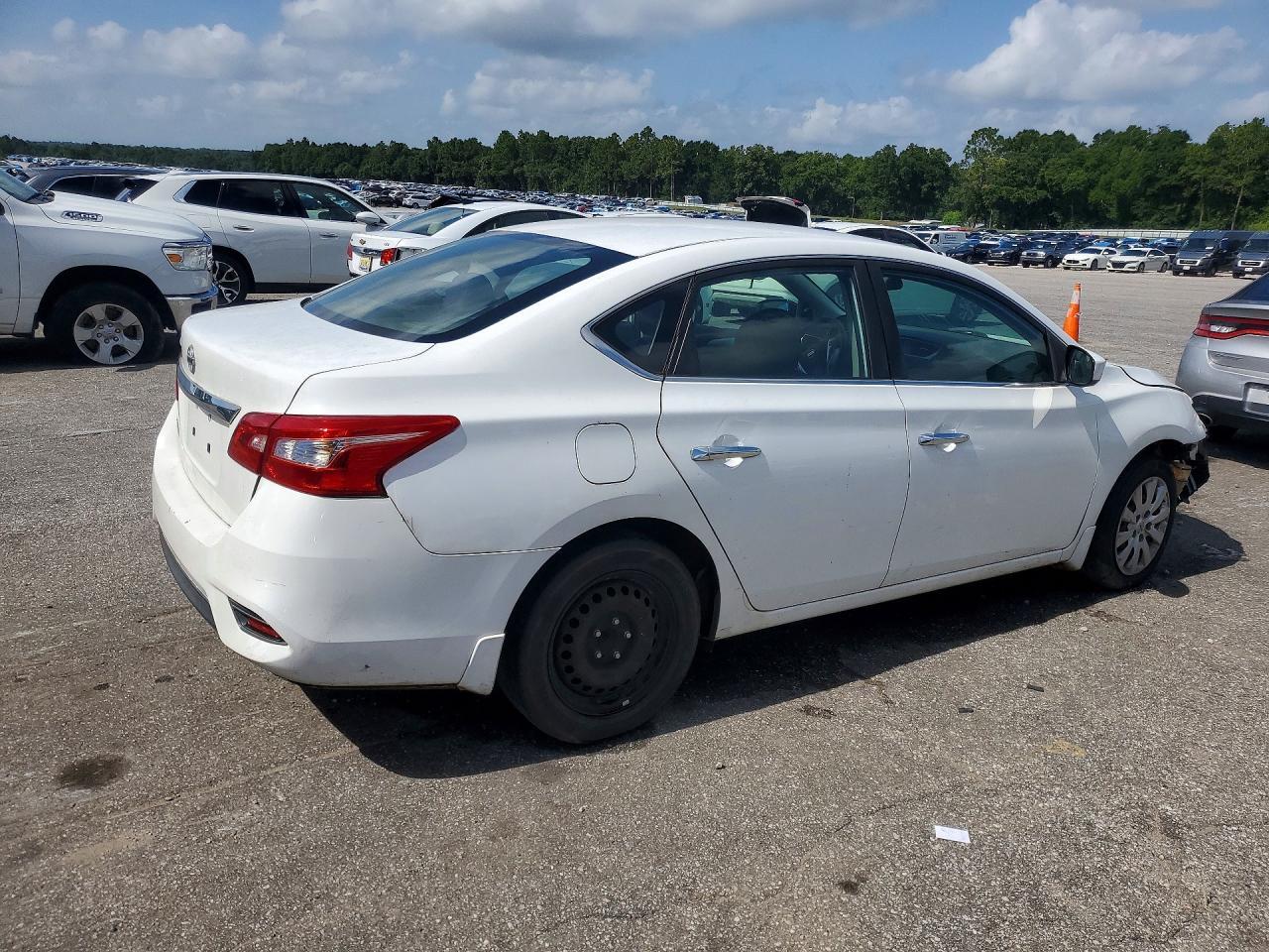 2017 Nissan Sentra S - Фото 3