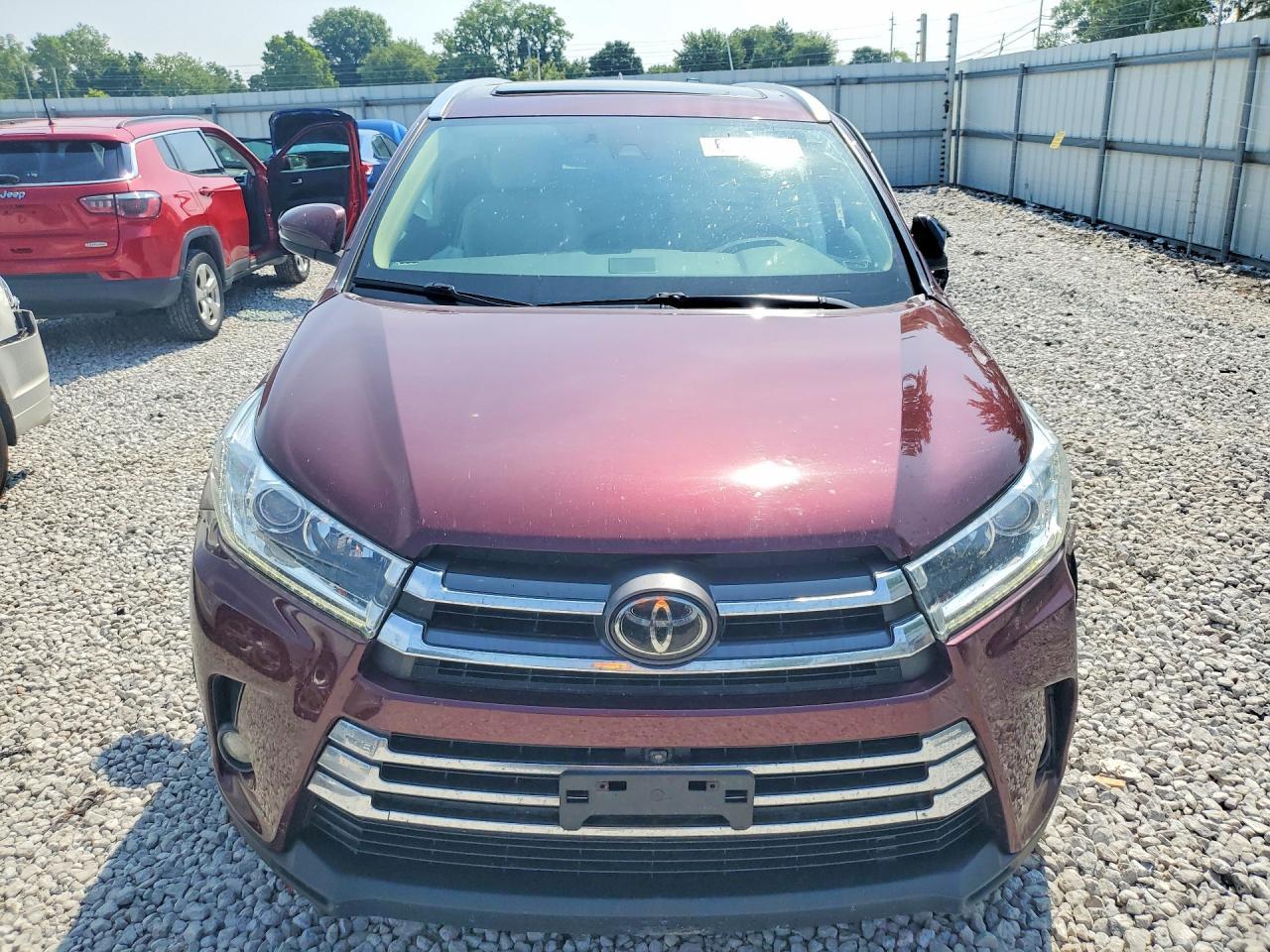 2018 Toyota Highlander Limited Platinum - Фото 5