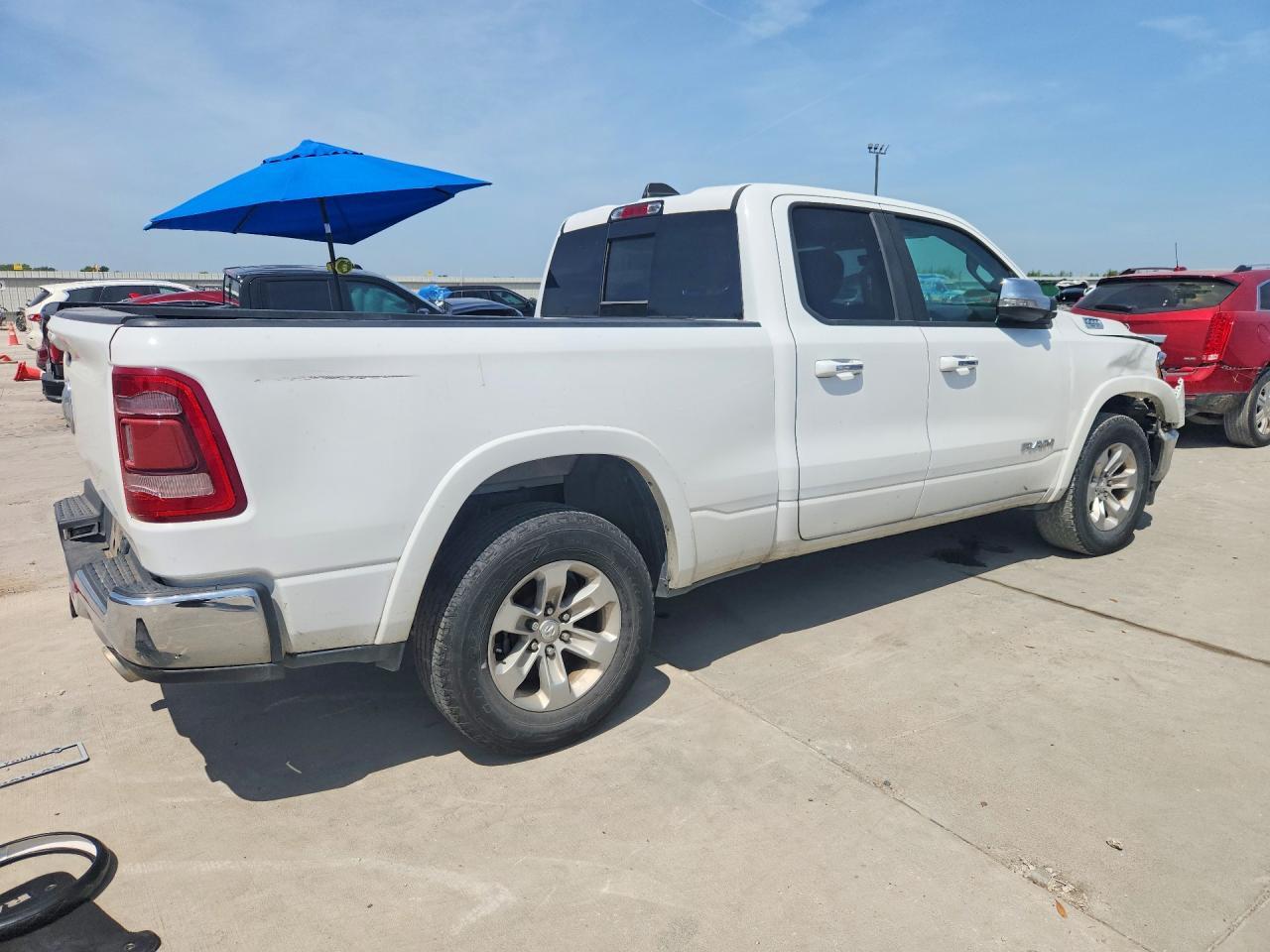 2020 Ram 1500 Laramie - Фото 3