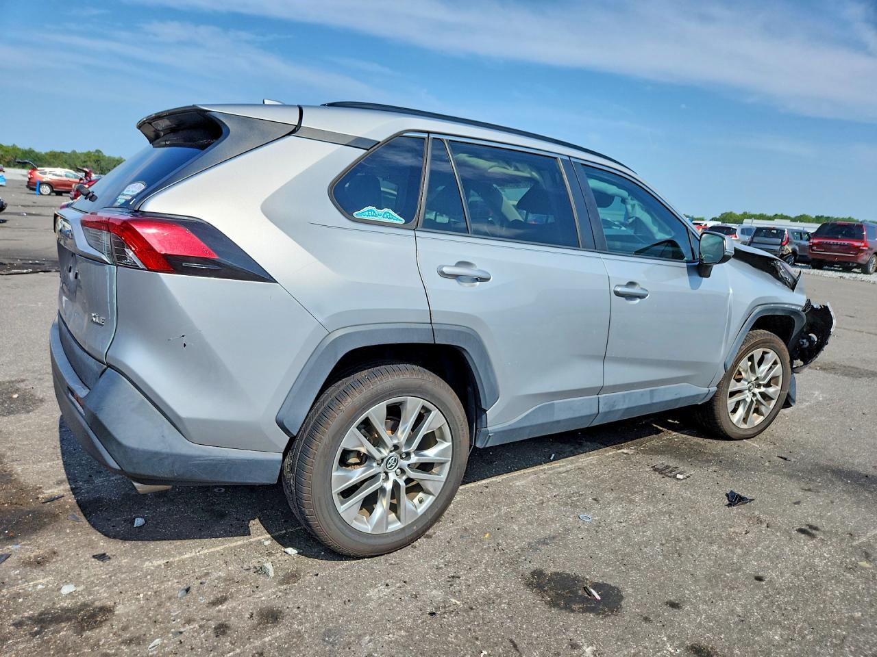 2019 Toyota Rav4 Xle Premium - Image 3