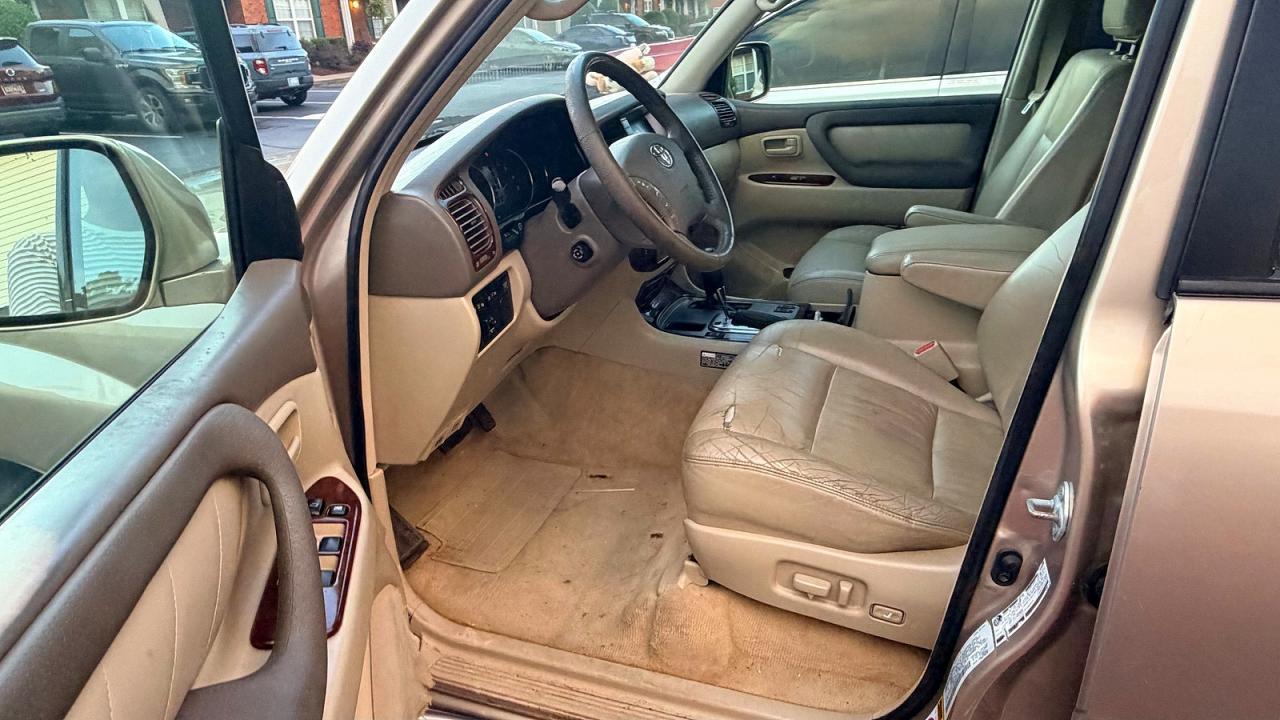 2004 Toyota Land Cruiser Base - Image 5