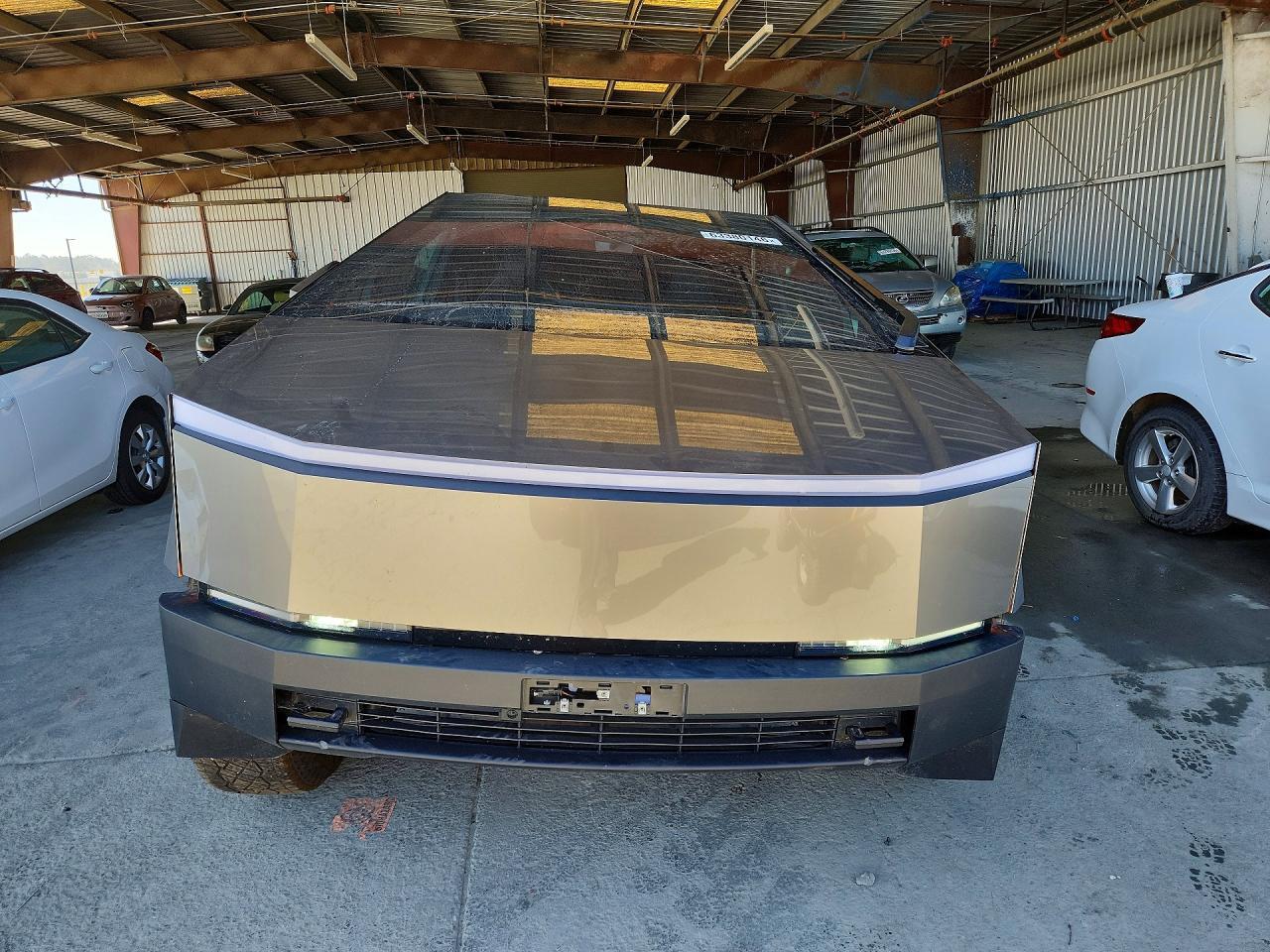2024 Tesla Cybertruck - Image 5
