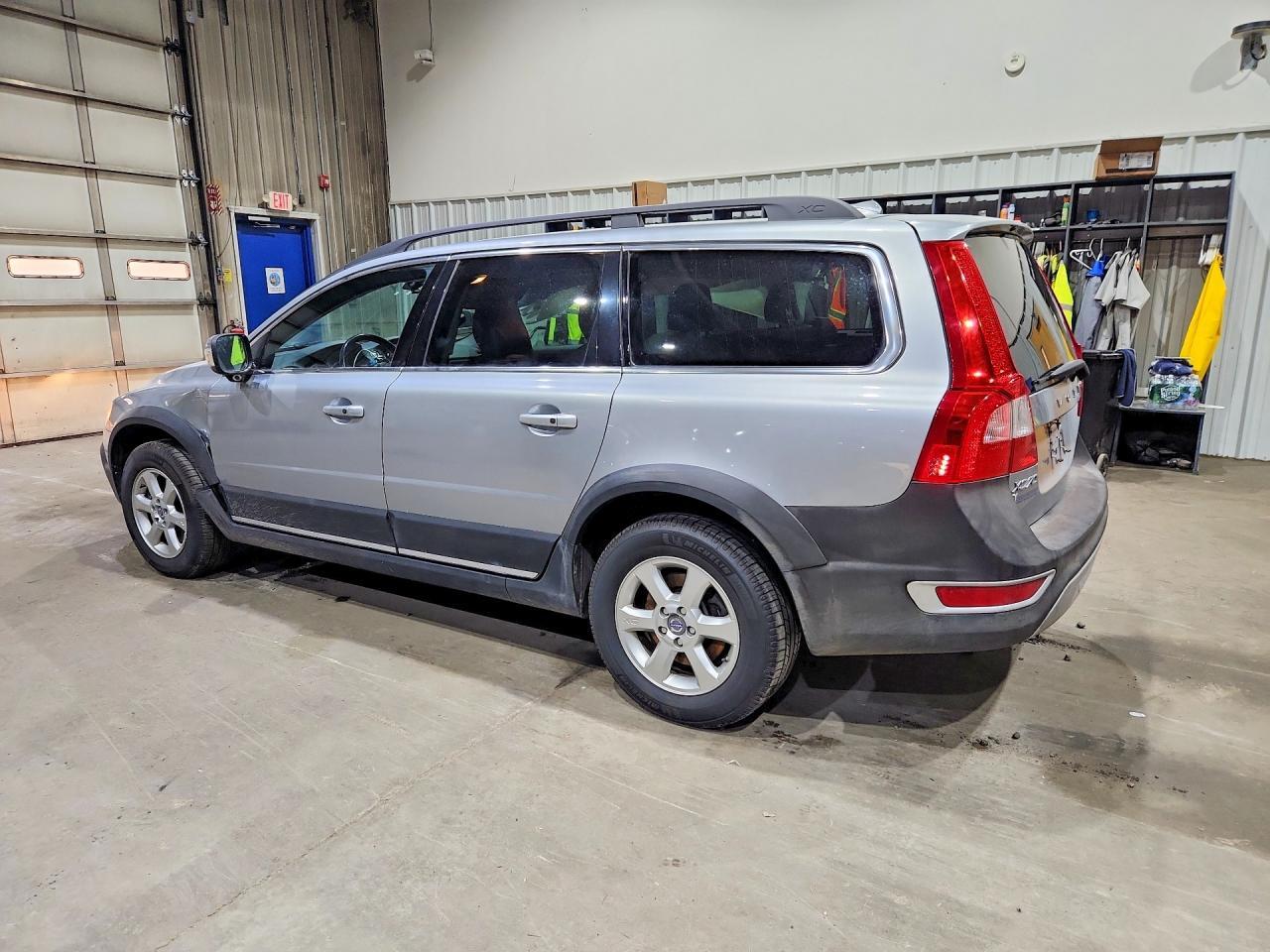 2012 Volvo Xc70 3.2 - Image 2