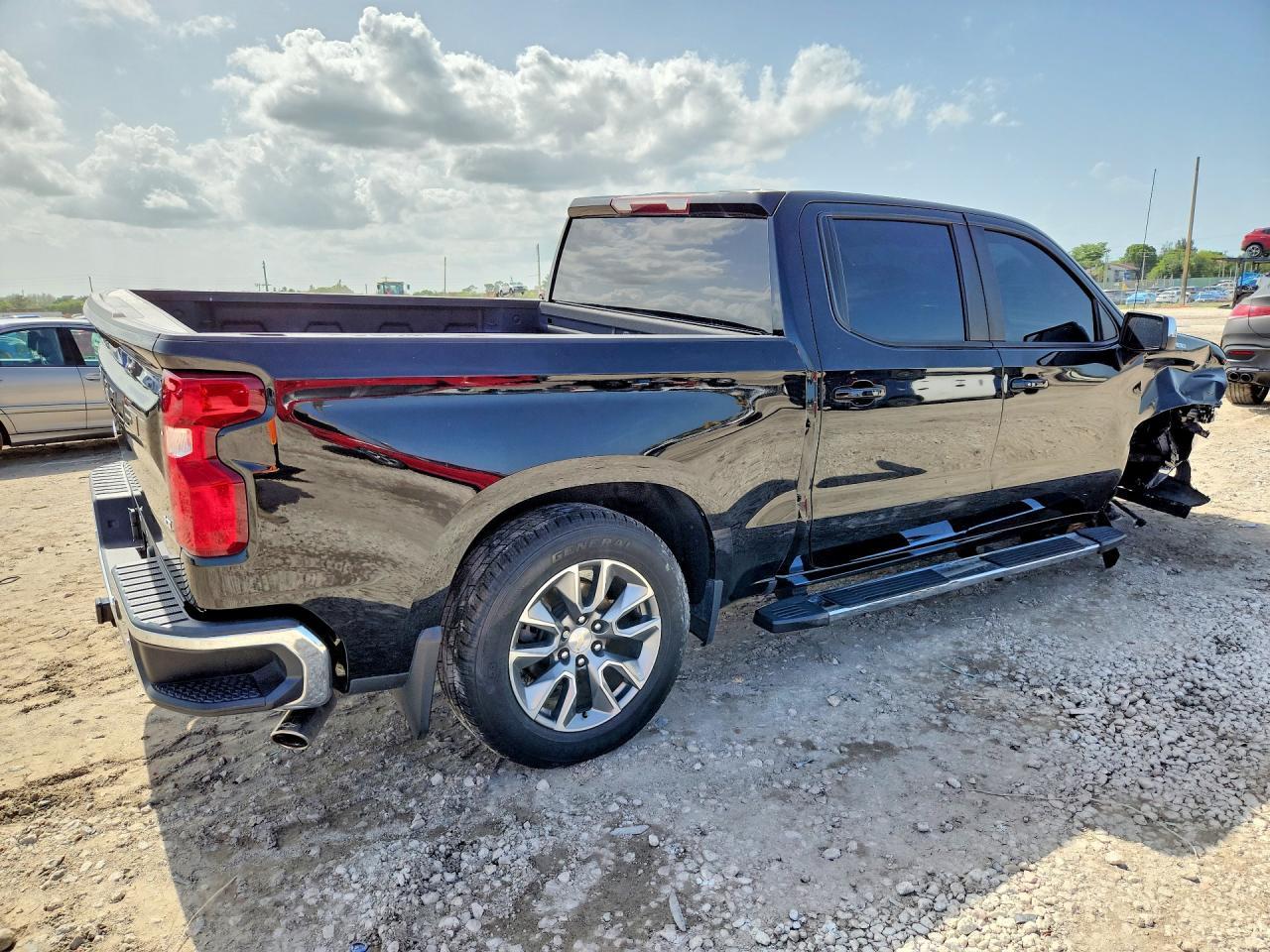 2022 Chevrolet Silverado Ltd C1500 Lt - Image 3