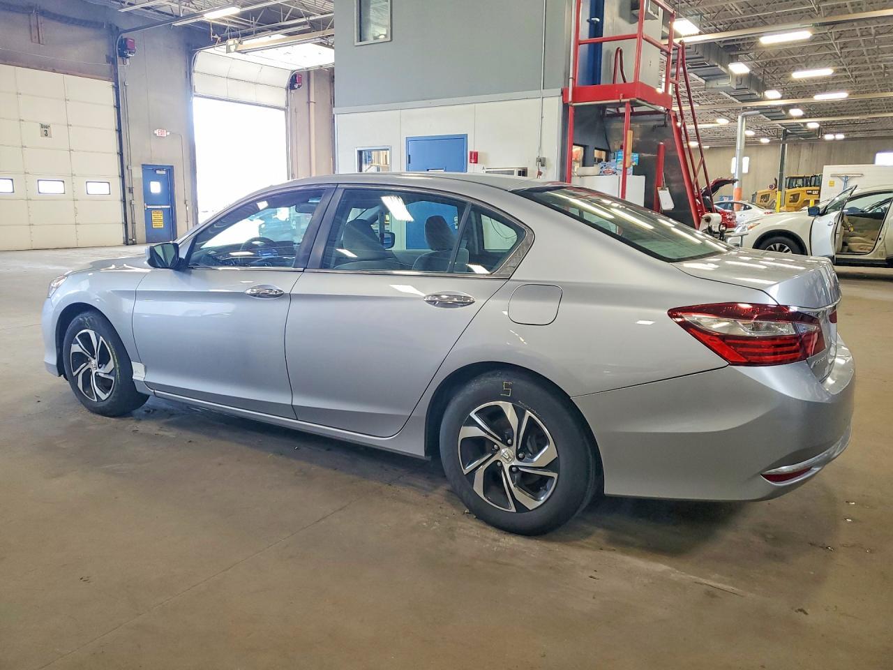 2016 Honda Accord Lx - Фото 2