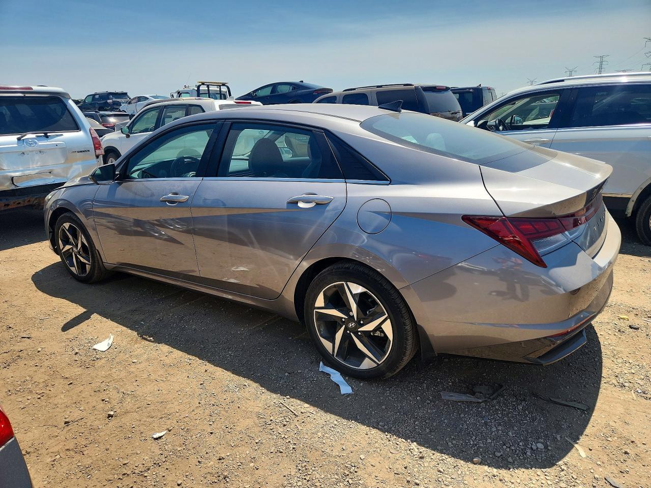 2023 Hyundai Elantra Limited - Image 2