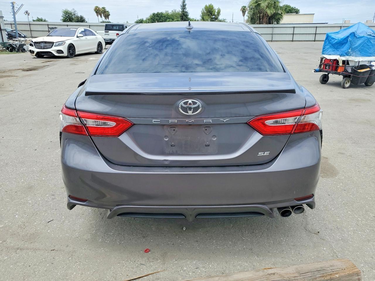 2019 Toyota Camry Se - Фото 6