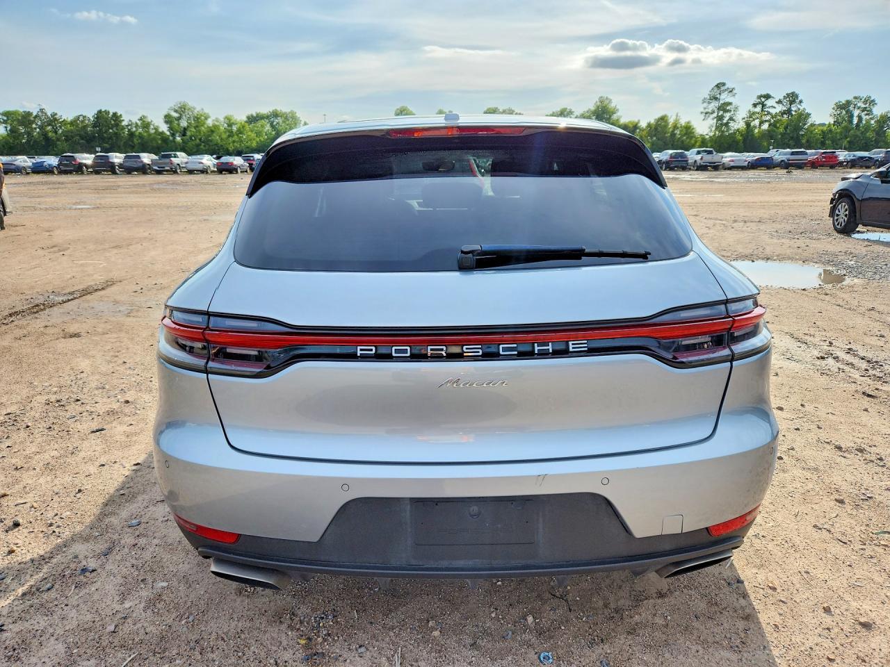 2020 Porsche Macan - Image 6