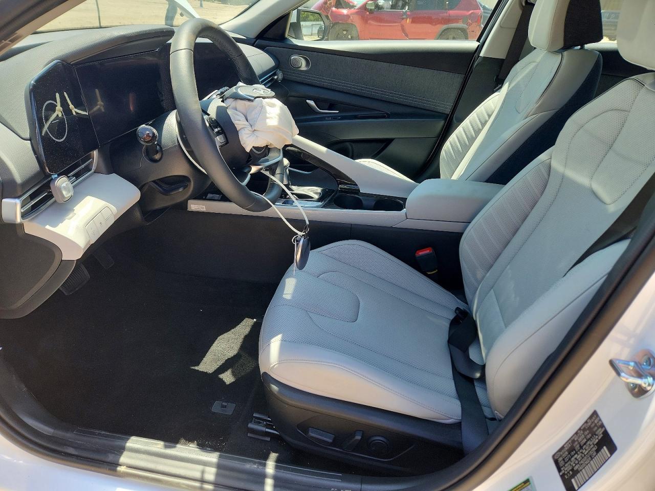 2026 Hyundai Elantra Limited - Image 7