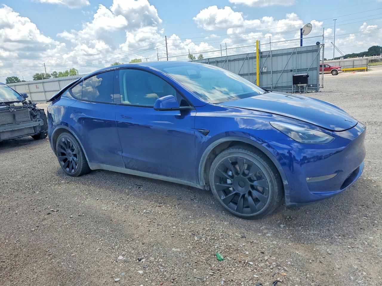 2023 Tesla Model Y - Фото 4