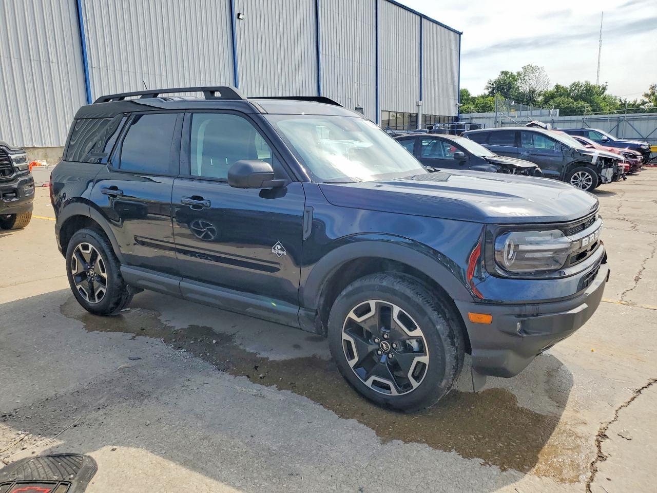 2023 Ford Bronco Sport Outer Banks - Фото 4