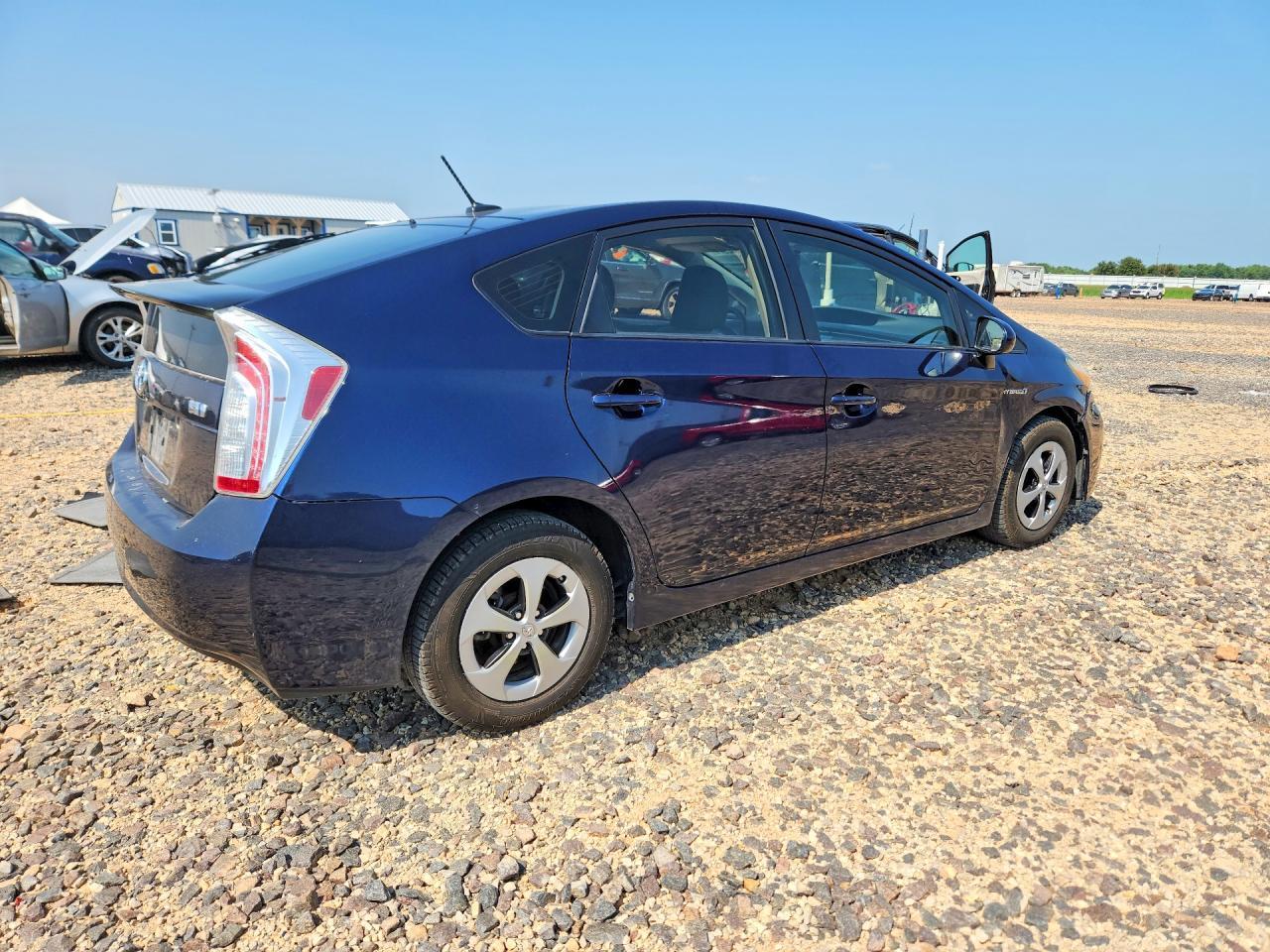 2015 Toyota Prius Three - Image 3