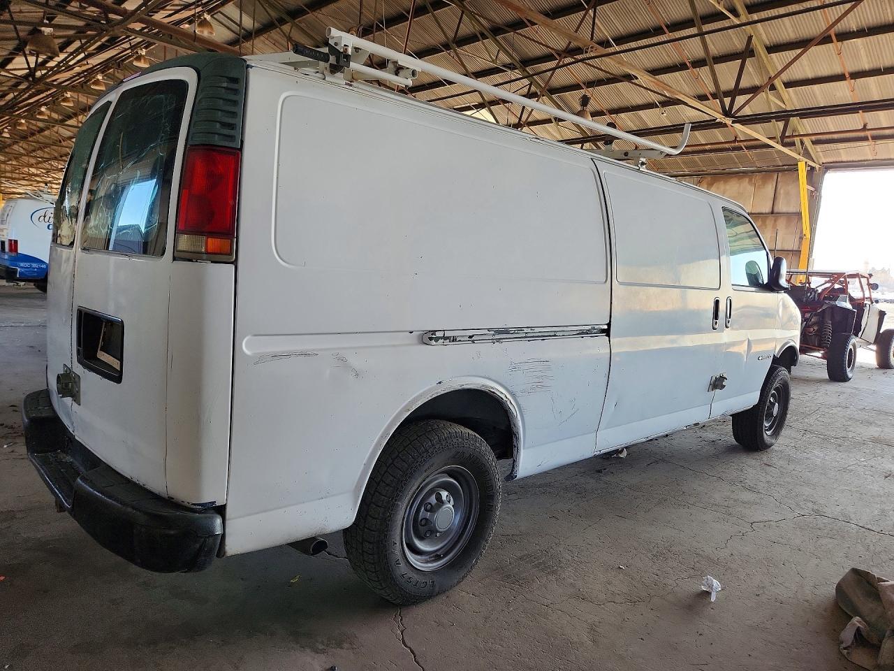 1999 Chevrolet Express G3500 - Фото 3
