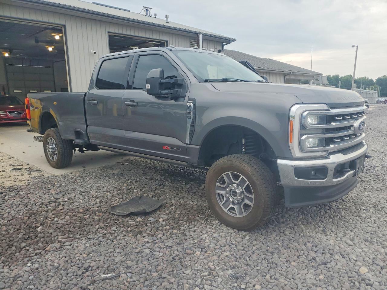 2023 Ford F350 Super Duty - Фото 4